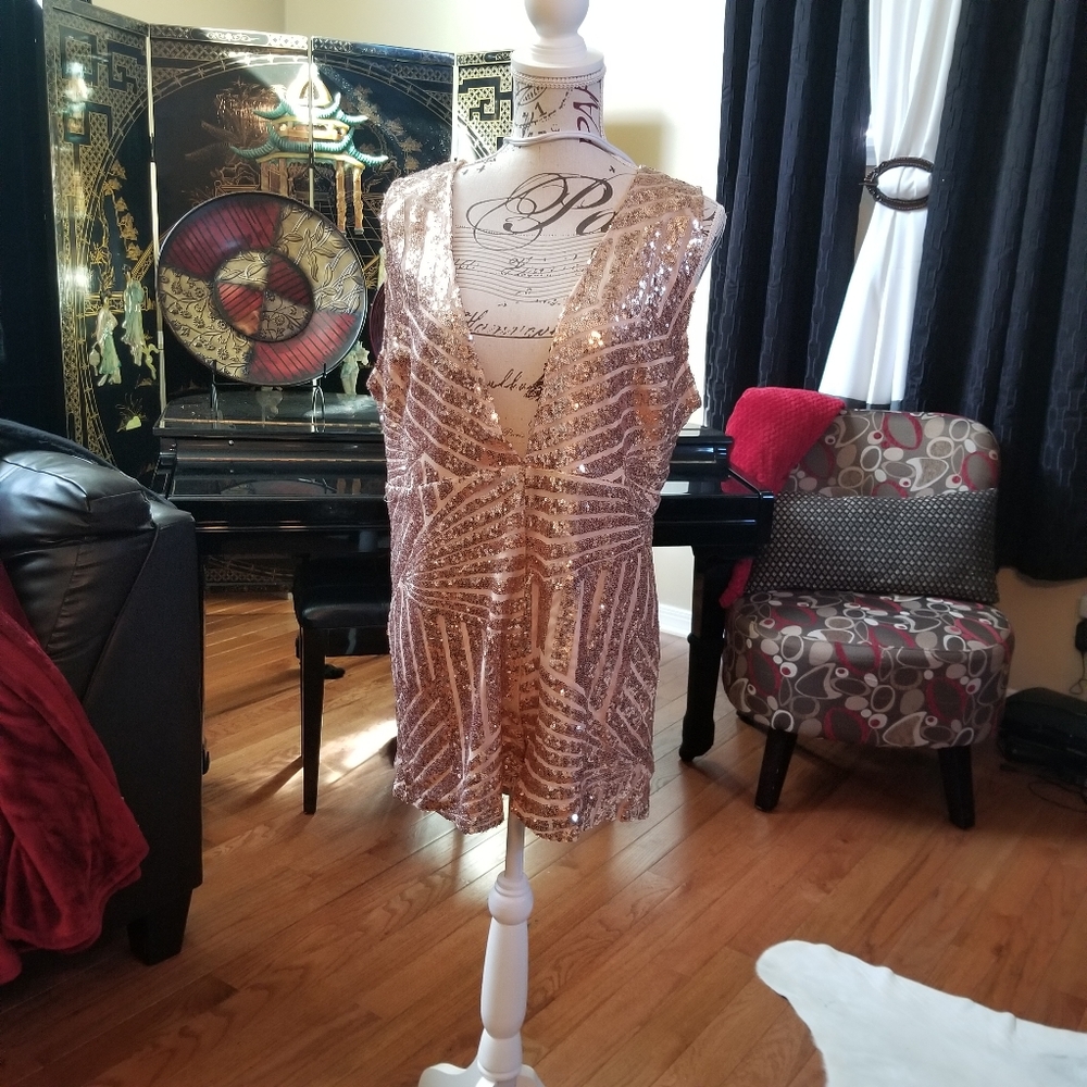 (SOLD)fashion nova Sequence one piece